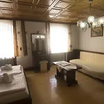 Zum Jaegerwirt Guest house