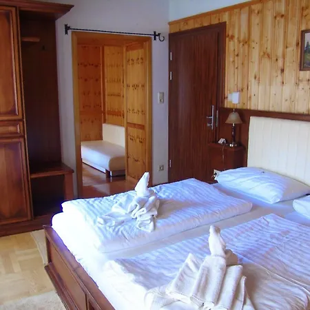 게스트하우스 Zum Jaegerwirt