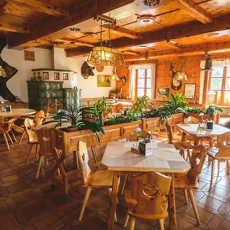 Zum Jaegerwirt 게스트하우스