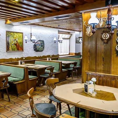 Zum Jaegerwirt Gasthuis 3*